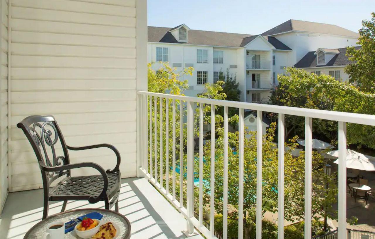 Doubletree By Hilton Raleigh Durham Airport At Research Triangle Park Hotel ภายนอก รูปภาพ