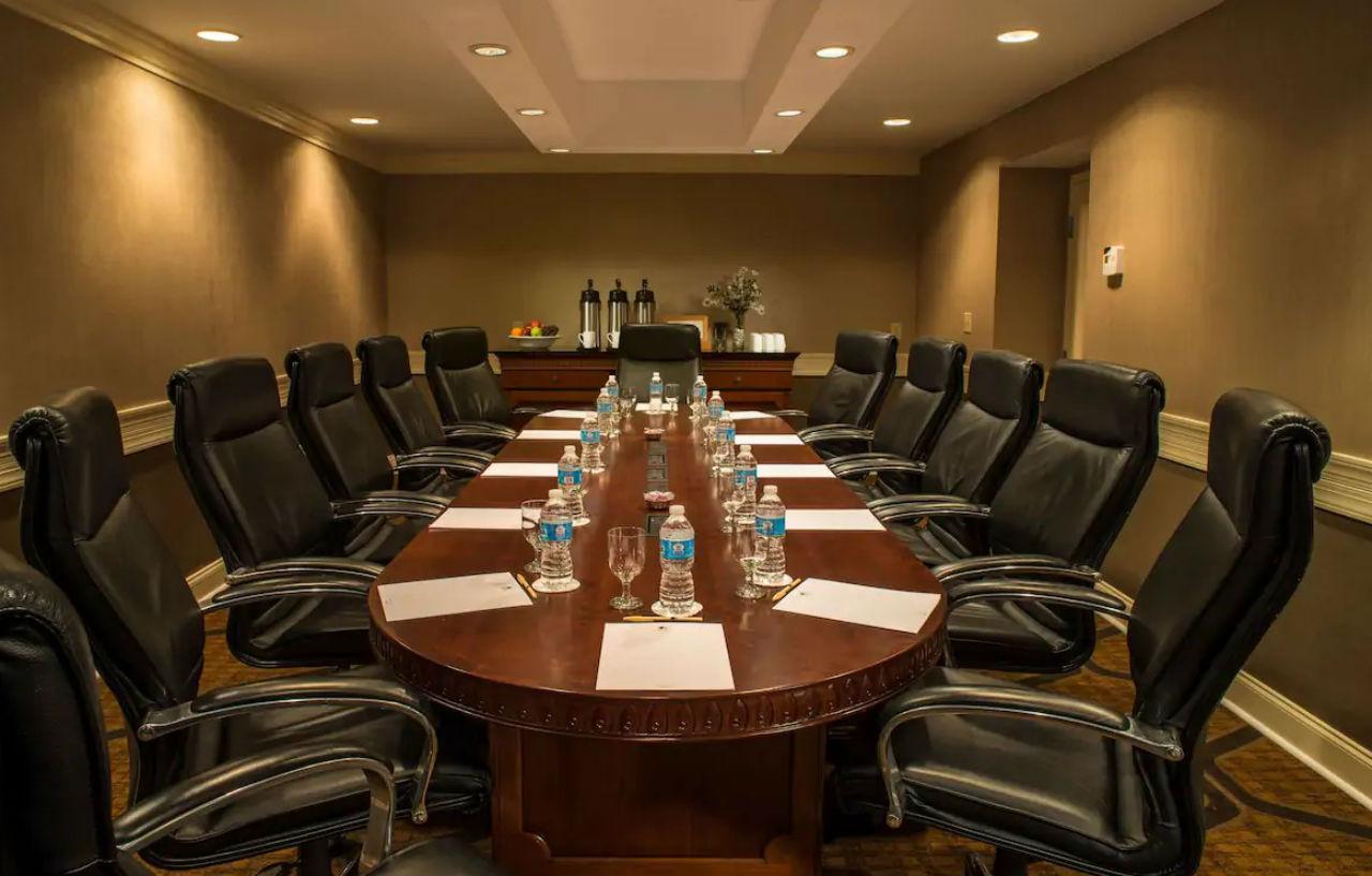 Doubletree By Hilton Raleigh Durham Airport At Research Triangle Park Hotel ภายนอก รูปภาพ