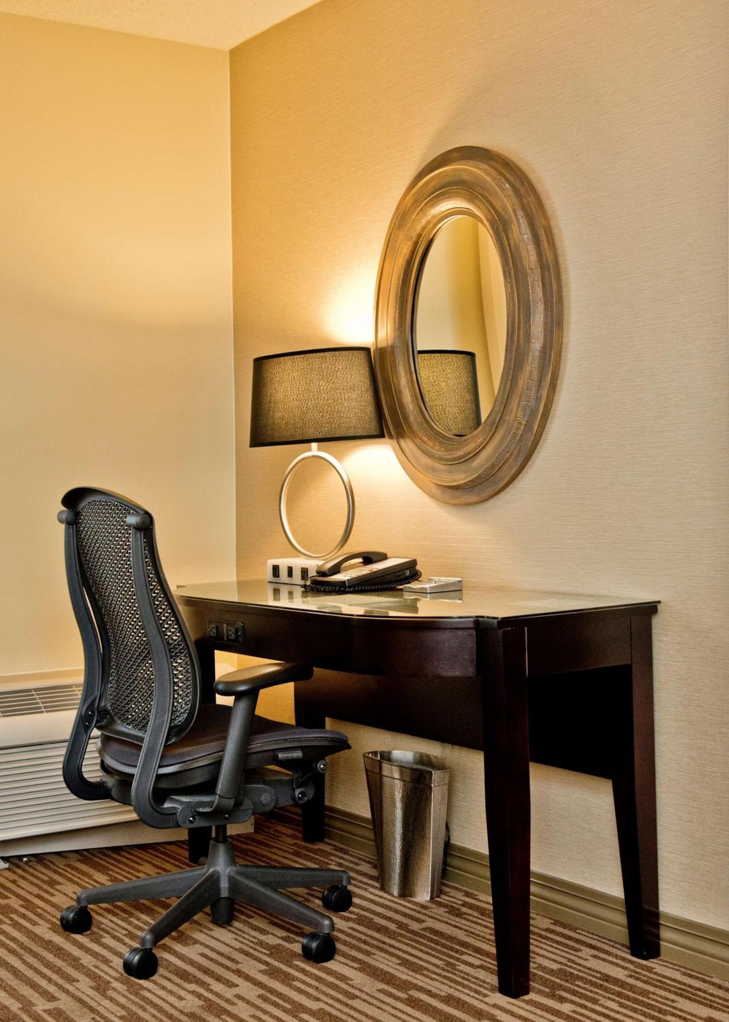 Doubletree By Hilton Raleigh Durham Airport At Research Triangle Park Hotel ภายนอก รูปภาพ