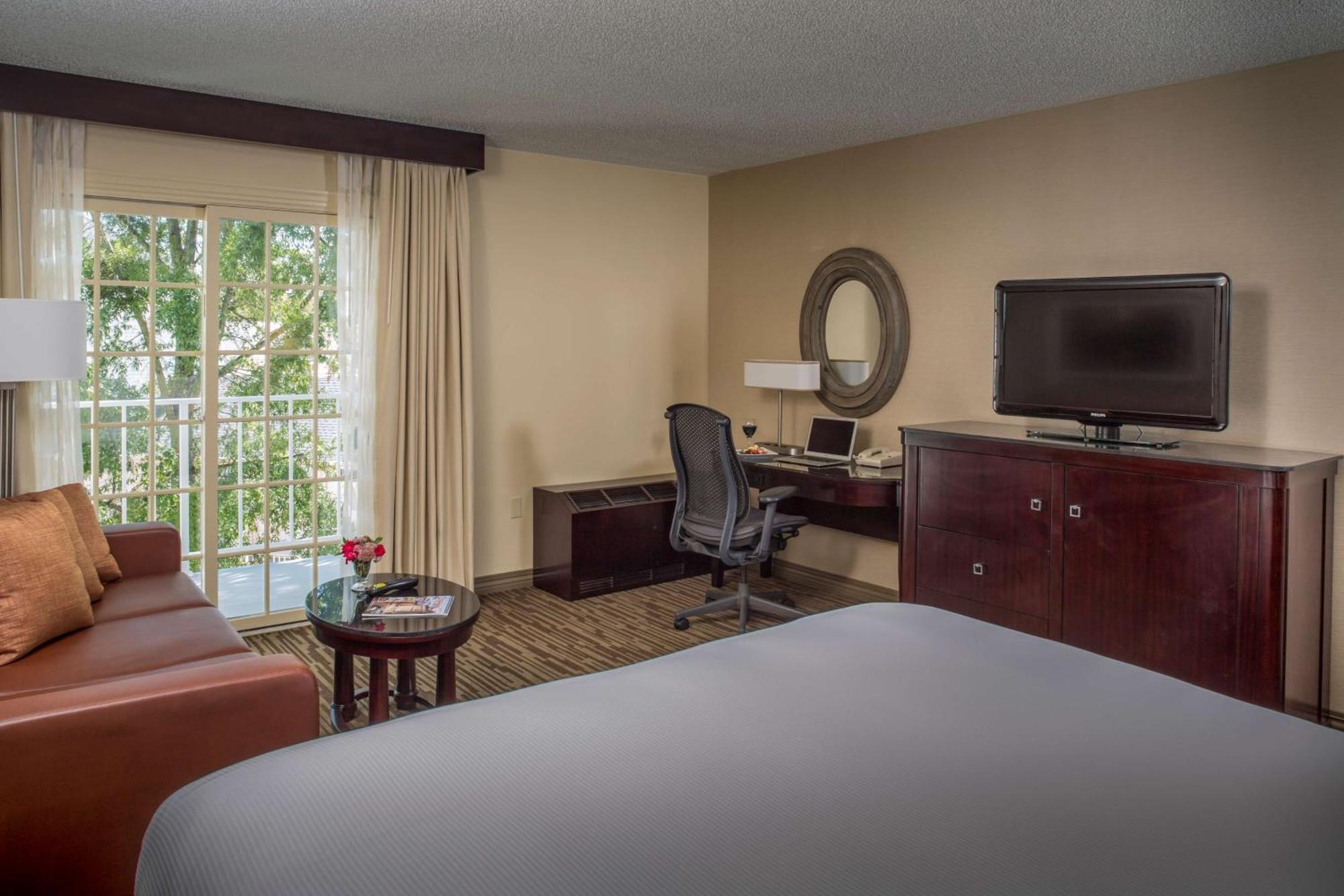 Doubletree By Hilton Raleigh Durham Airport At Research Triangle Park Hotel ภายนอก รูปภาพ