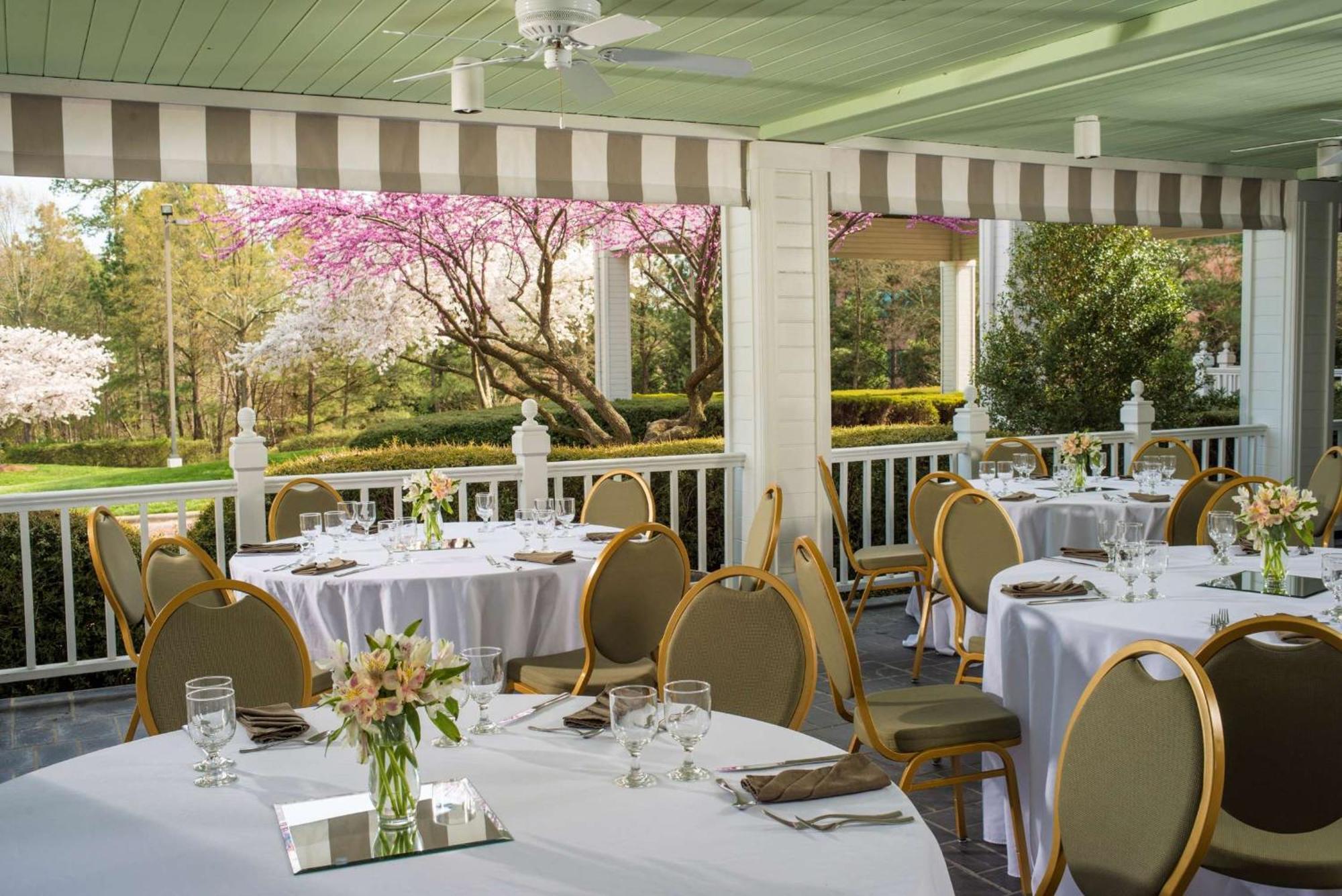 Doubletree By Hilton Raleigh Durham Airport At Research Triangle Park Hotel ภายนอก รูปภาพ