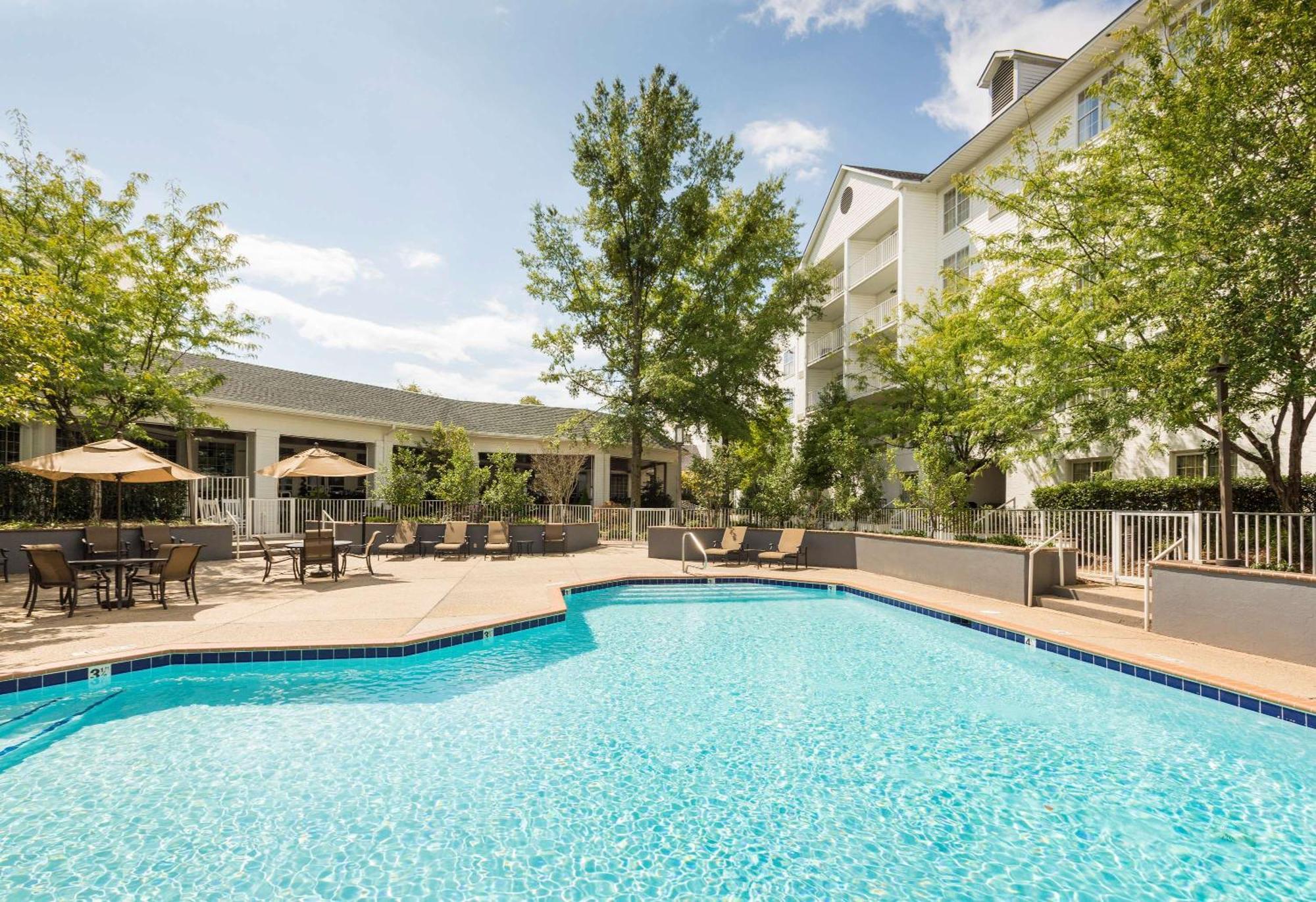 Doubletree By Hilton Raleigh Durham Airport At Research Triangle Park Hotel ภายนอก รูปภาพ