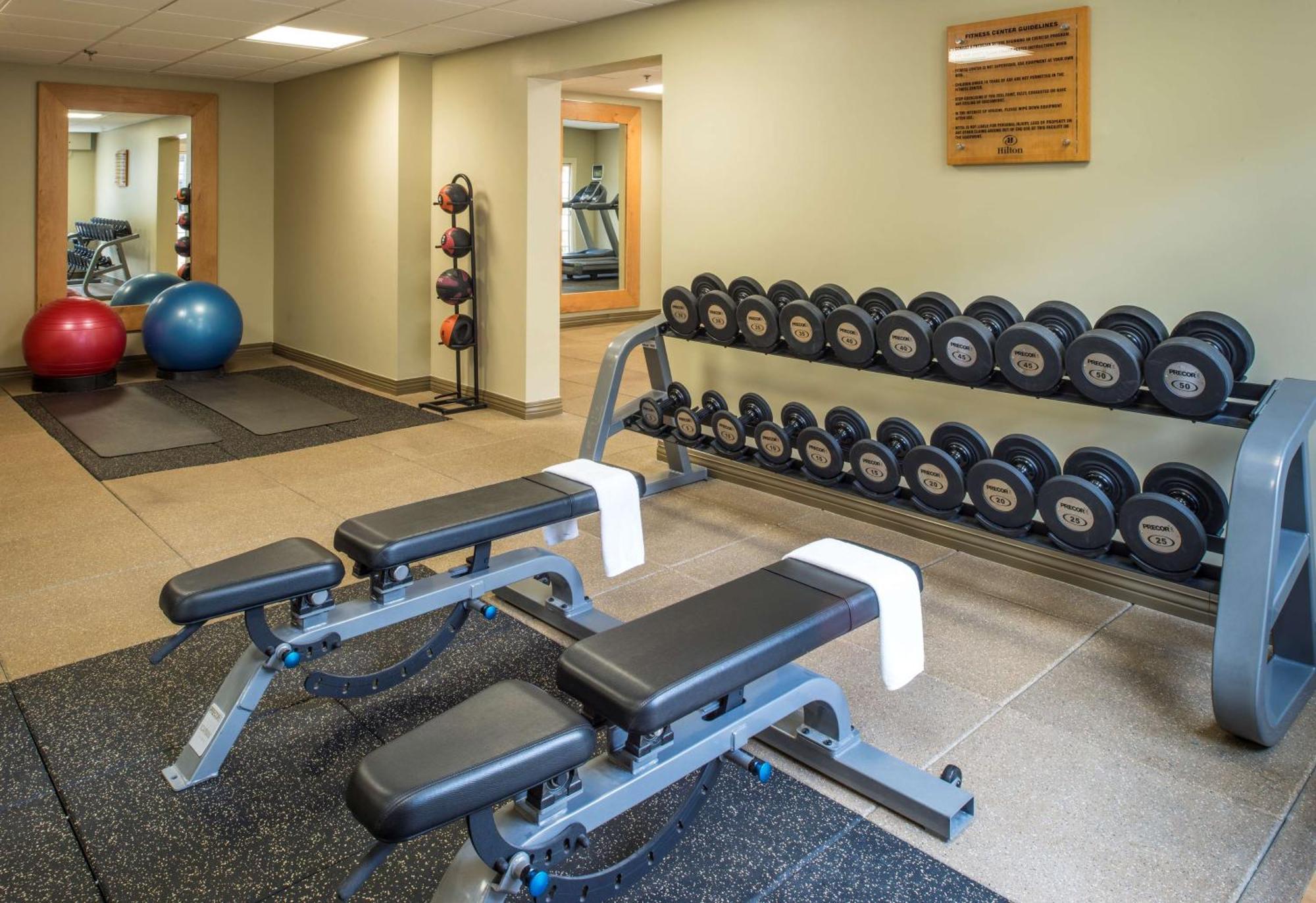 Doubletree By Hilton Raleigh Durham Airport At Research Triangle Park Hotel ภายนอก รูปภาพ