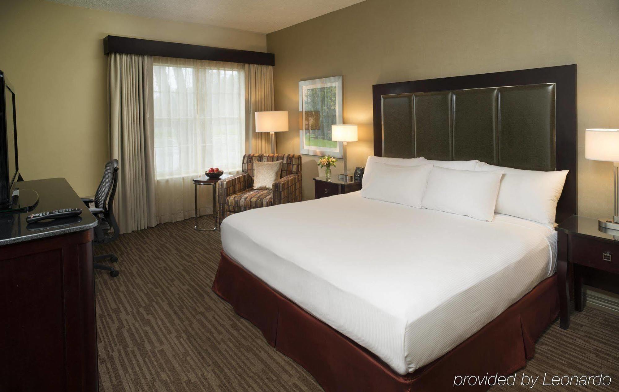 Doubletree By Hilton Raleigh Durham Airport At Research Triangle Park Hotel ภายนอก รูปภาพ