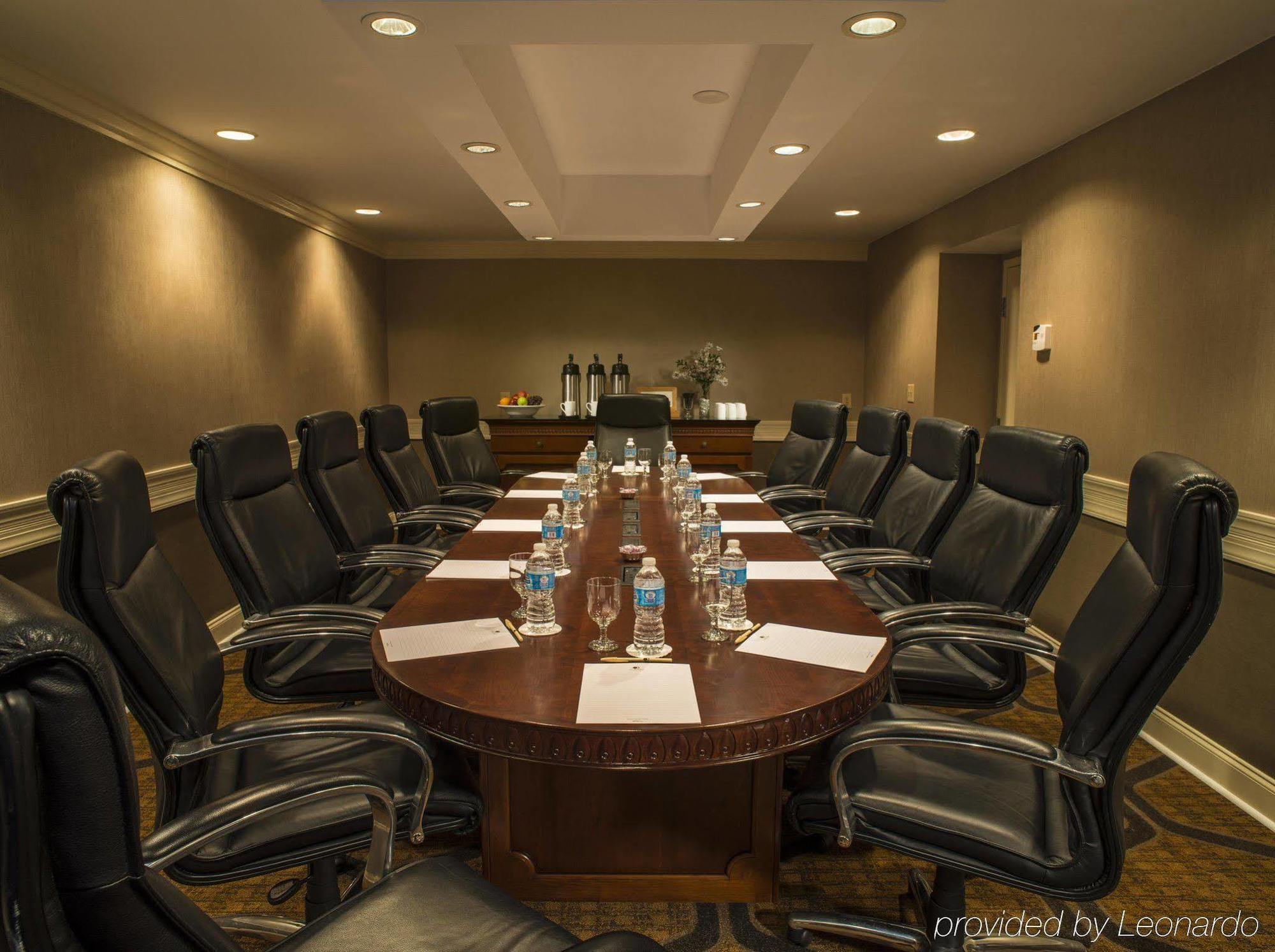 Doubletree By Hilton Raleigh Durham Airport At Research Triangle Park Hotel ภายนอก รูปภาพ