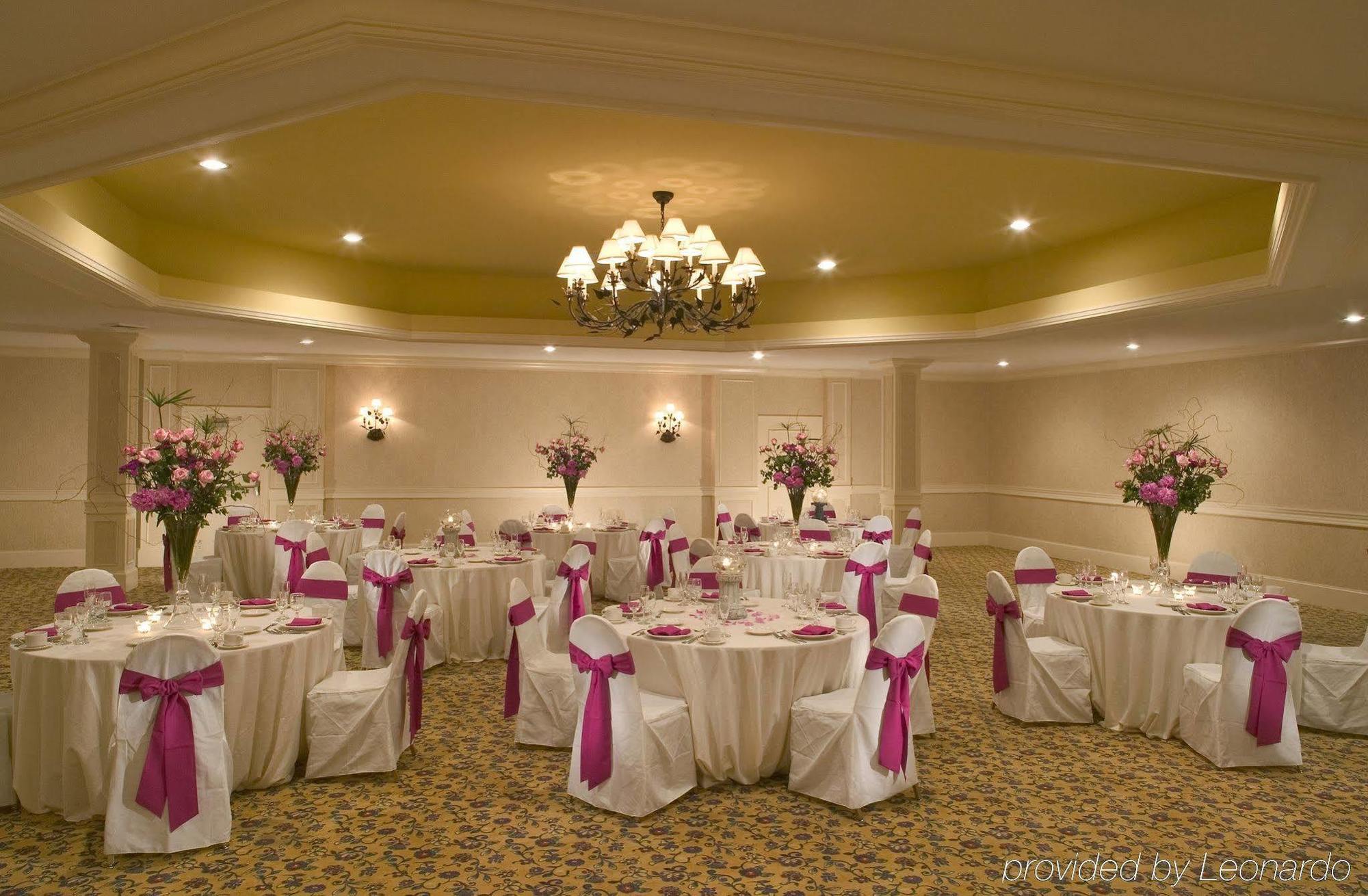 Doubletree By Hilton Raleigh Durham Airport At Research Triangle Park Hotel ร้านอาหาร รูปภาพ